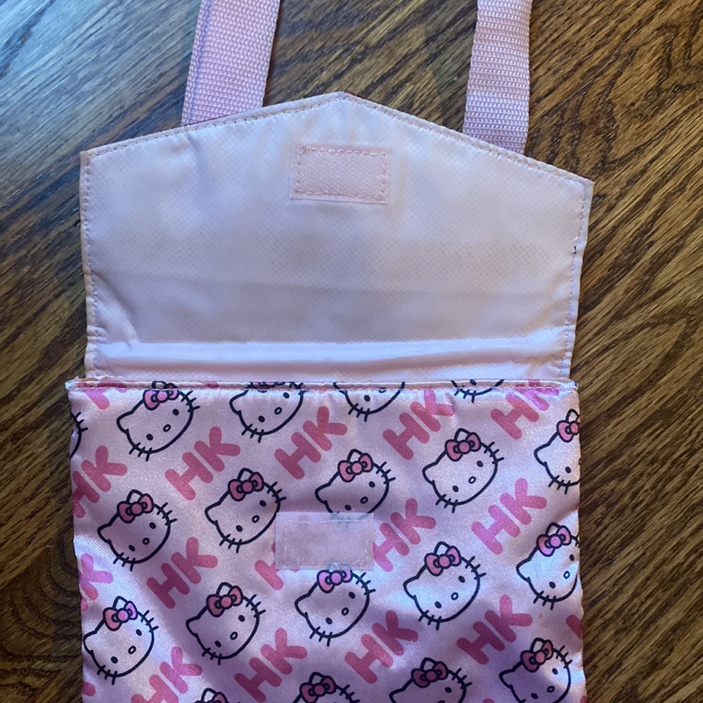 Hello Kitty Purse - Picture 3 of 6